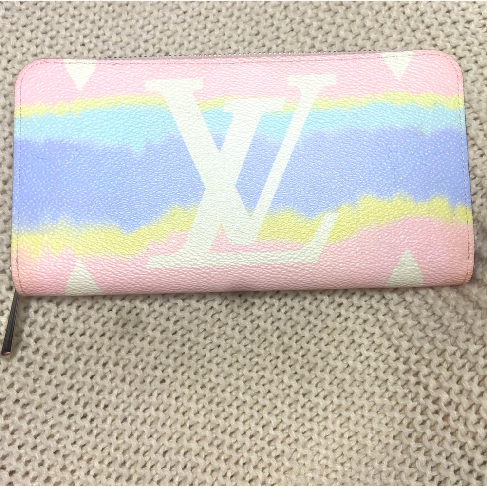 NEW Louis Vuitton Escale Pastel Zippy Wallet